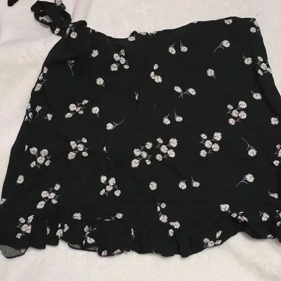 Rue 21 Floral skirt size XL - Picture 3 of 5